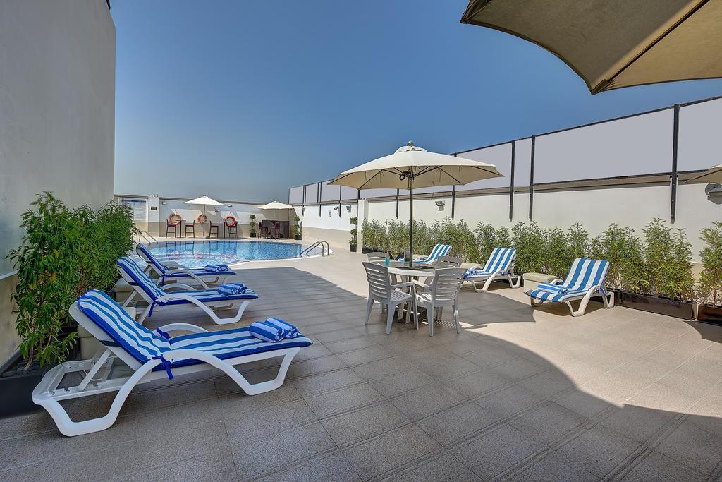 Raintree Rolla Отель 4*